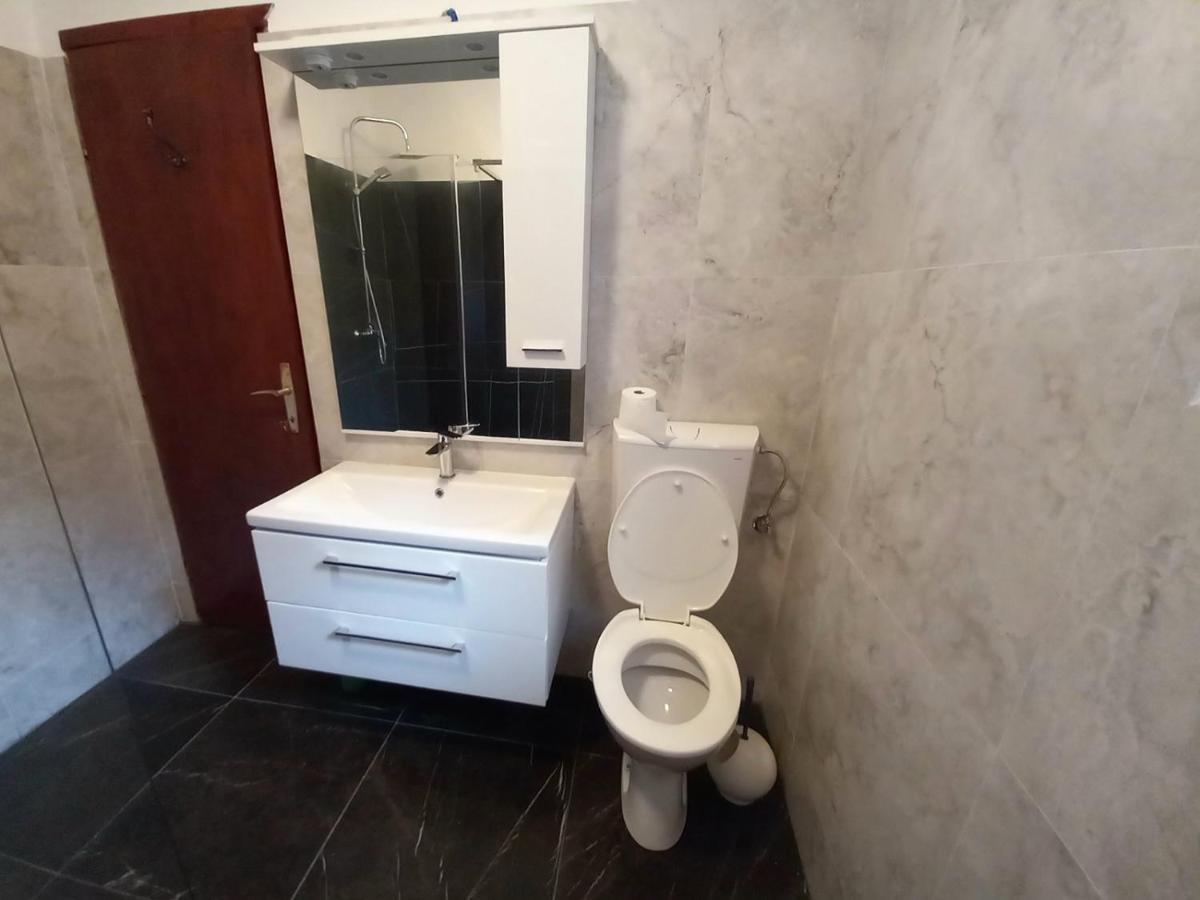 Ugnji-village Holiday home *