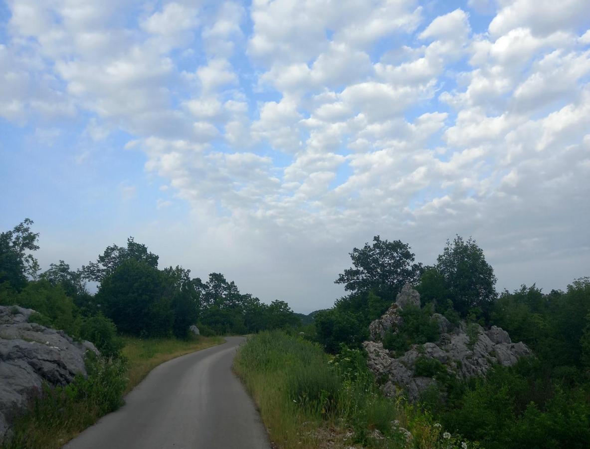 Ugnji-village *