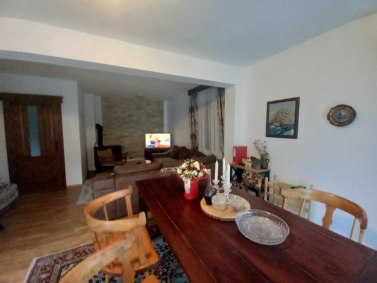 Ugnji-village Holiday home *
