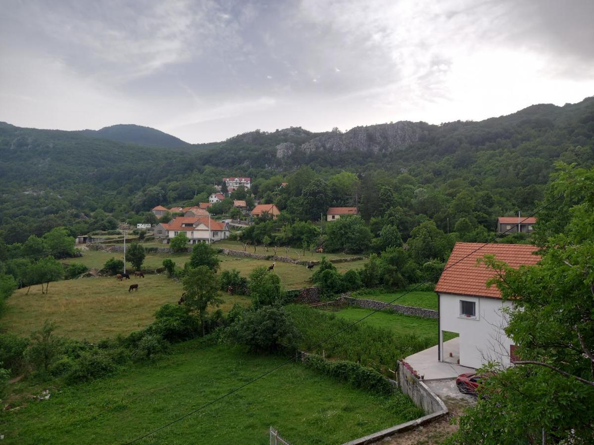 Ugnji-village Cetinje