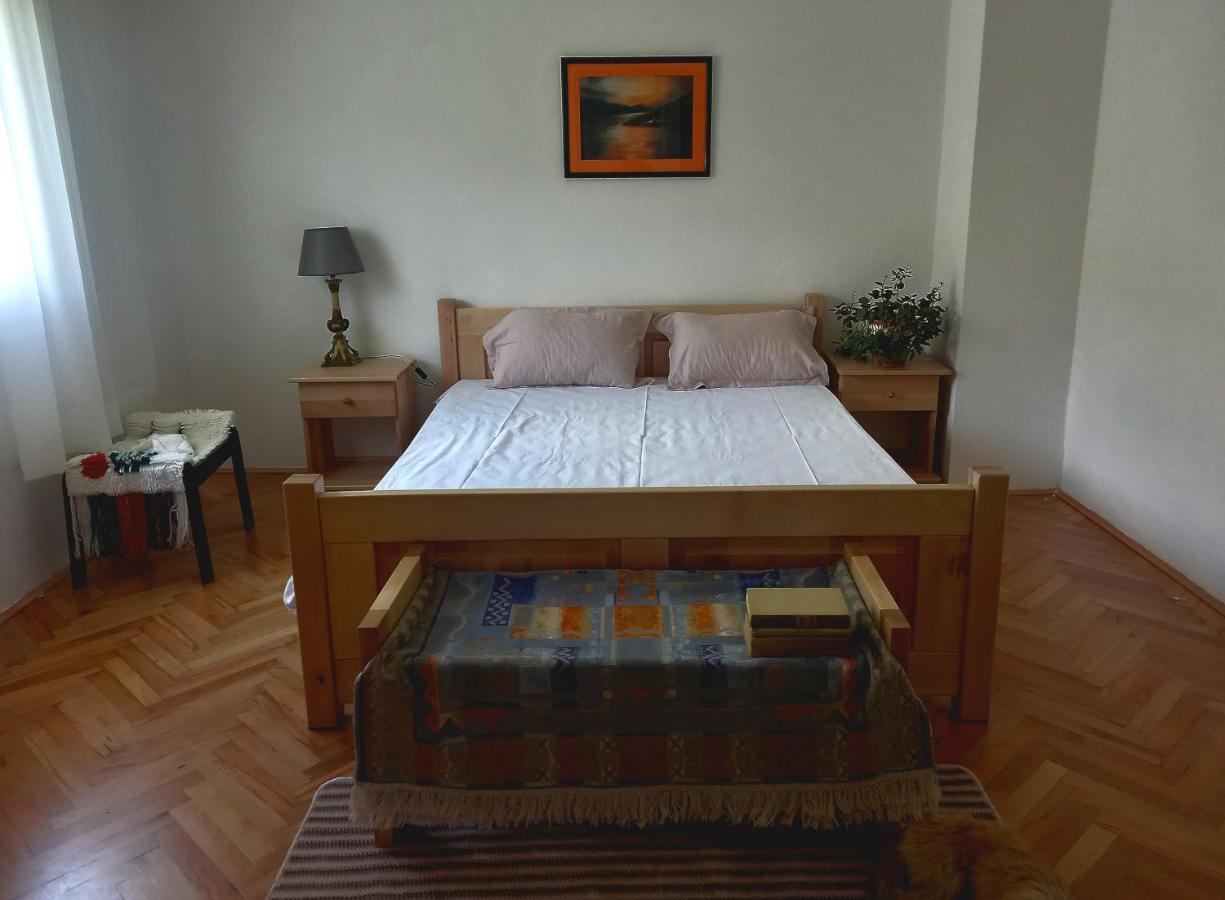 Holiday home Ugnji-village